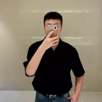 鵬鵬吃個半飽