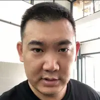 機械革命牛哥玩車