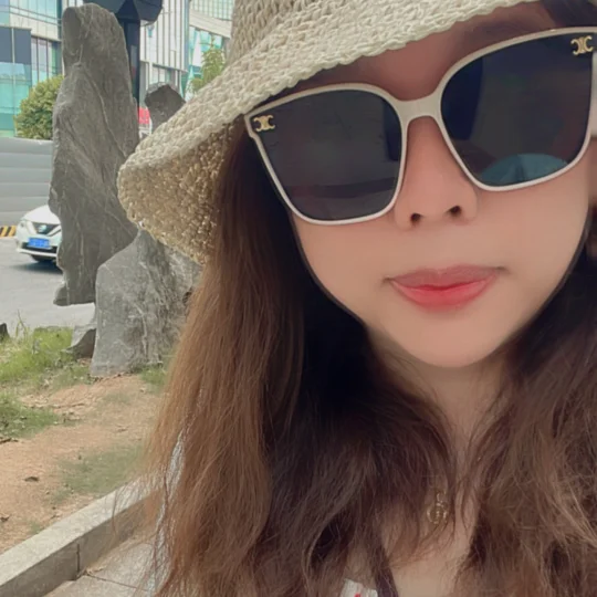 浪浪的婷姐
